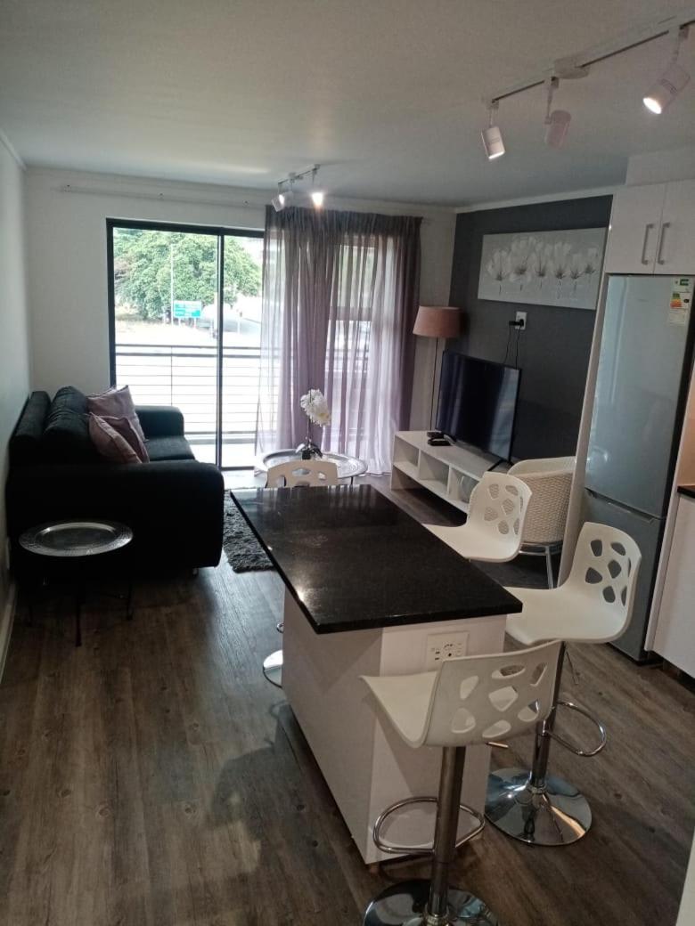 Table Mountain View 2 Bed 2 Bath Pool , Parking