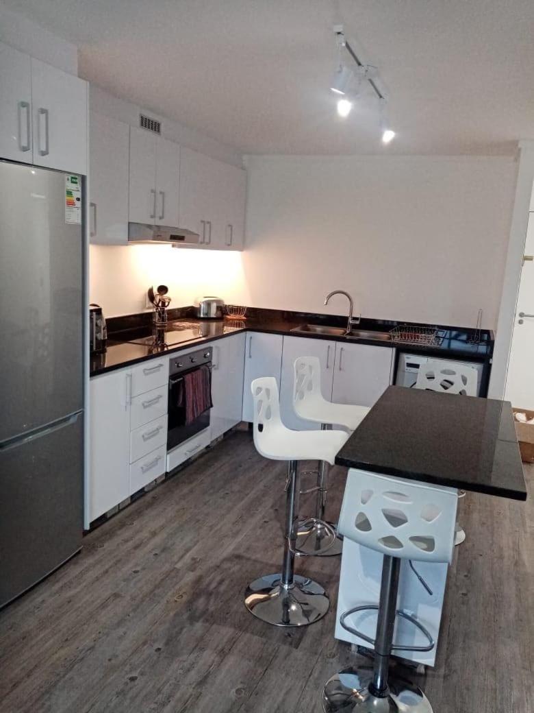 Table Mountain View 2 Bed 2 Bath Pool , Parking Cape Town