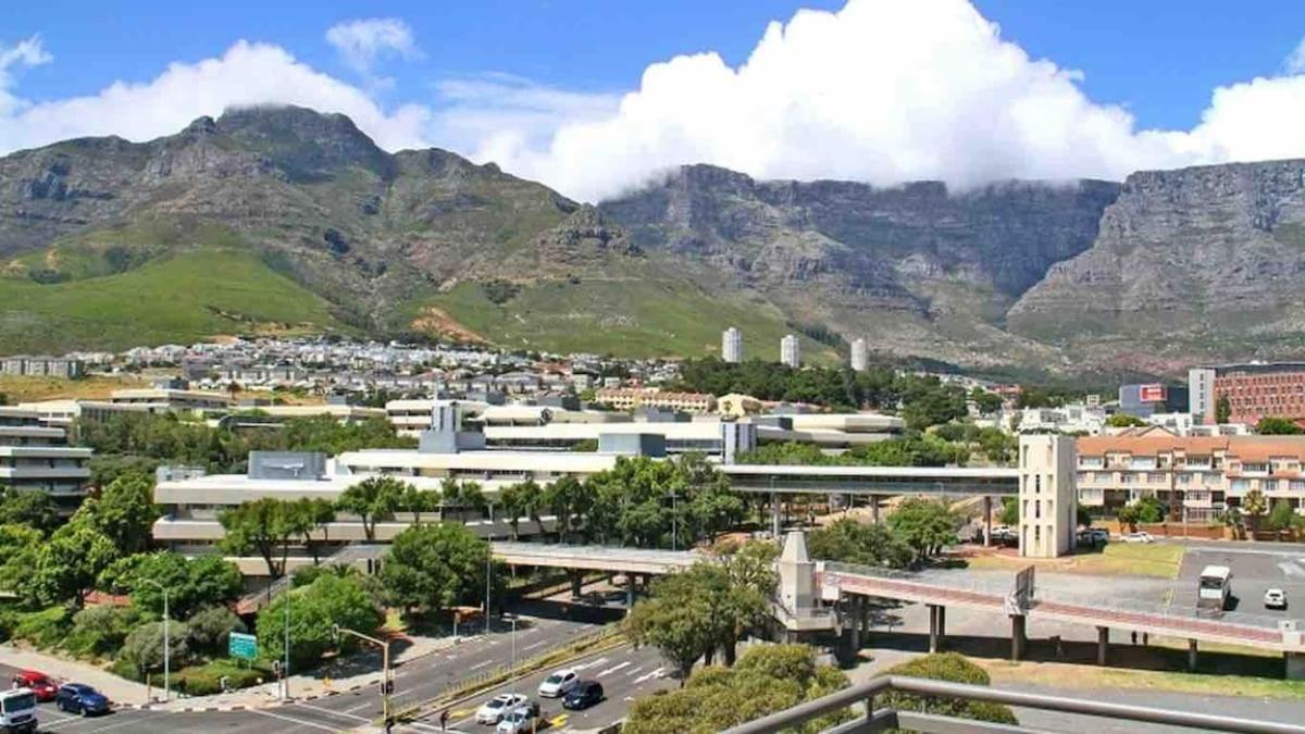 Table Mountain View 2 Bed 2 Bath Pool , Parking *