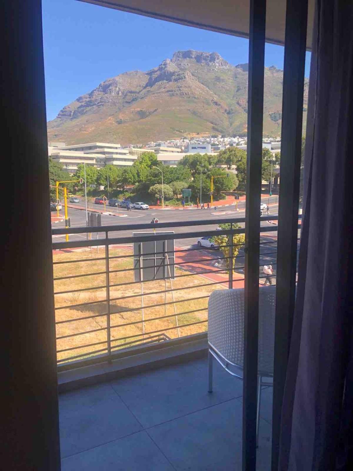 Table Mountain View 2 Bed 2 Bath Pool , Parking Apartment