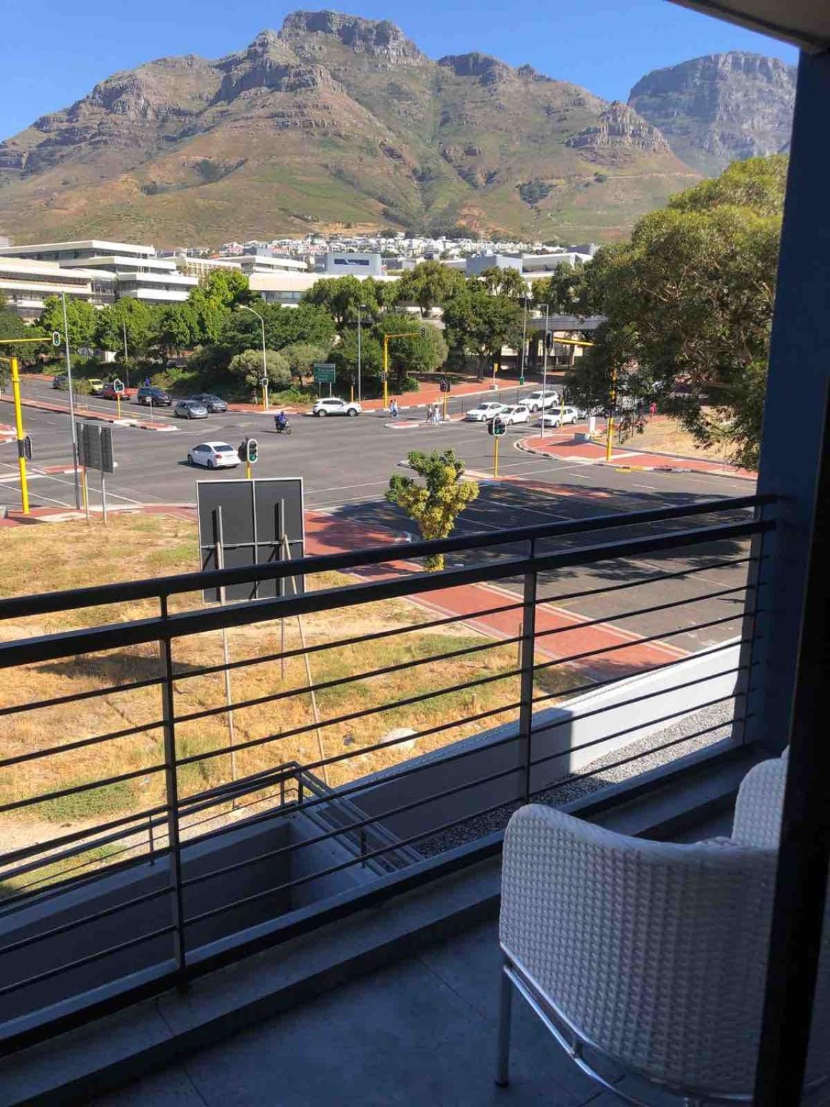 Table Mountain View 2 Bed 2 Bath Pool , Parking Apartment